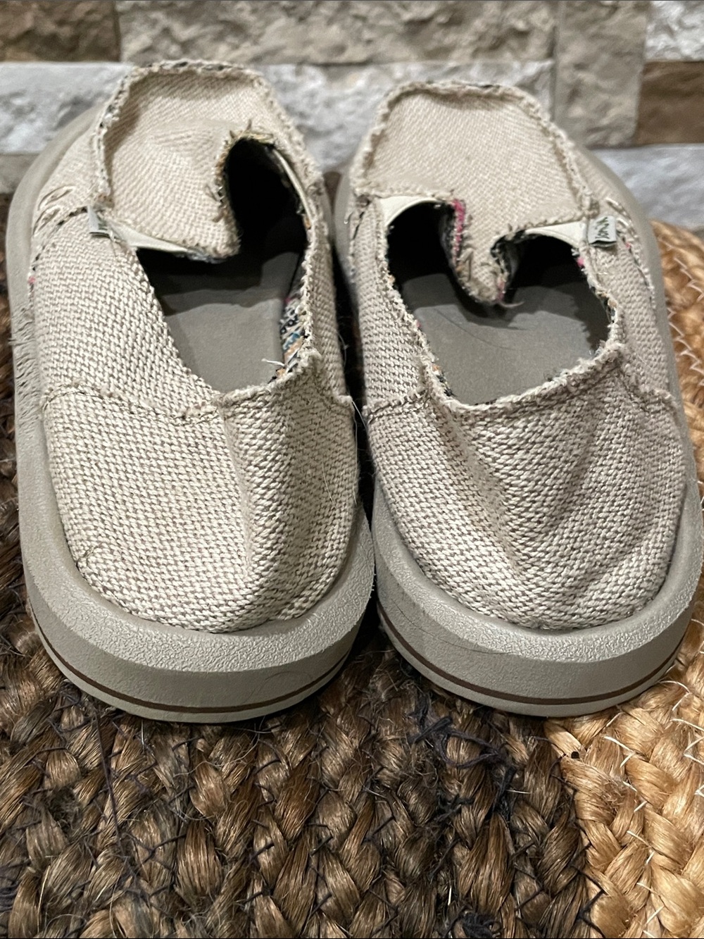 SANUK Slip-Ons Tan/Gray Canvas Loafers Sz 7 - Picture 5 of 10